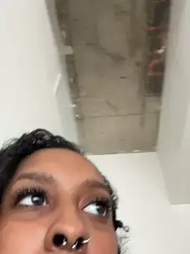 Stripchat Adult Webcam of Your_Paris