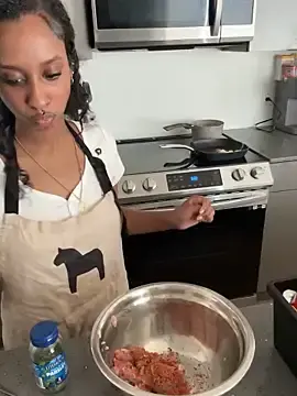 Stripchat Sex Cam of Your_Paris