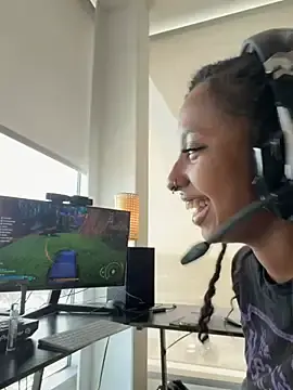 Stripchat Sex Cam of Your_Paris