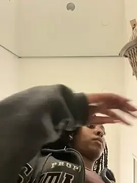 Stripchat Adult Webcam of Your_Paris