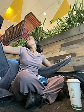 Stripchat Sex Cam of Your_Paris