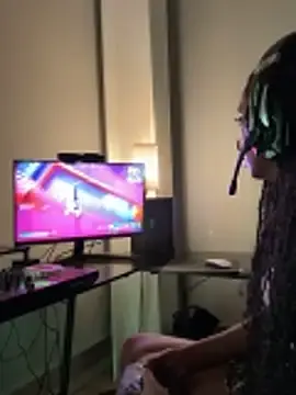 Stripchat Free Porn Cam of Your_Paris