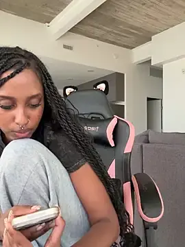 Stripchat Watch Live Sex Cams of Your_Paris