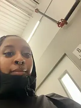 Stripchat Free Porn Cam of Your_Paris