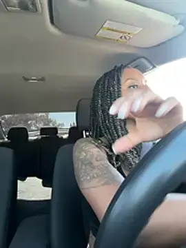 Stripchat Sex Cam of Your_Paris