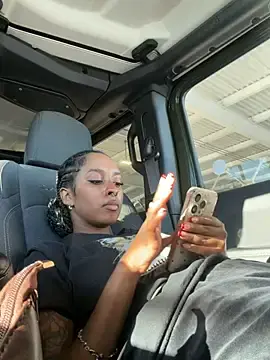 Stripchat Live Sex Cam of Your_Paris