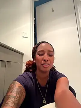 Stripchat Sex Cam of Your_Paris