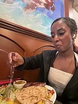 Stripchat Free Porn Cam of Your_Paris