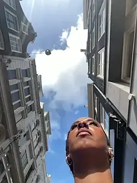 Stripchat Free Porn Cam of Your_Paris
