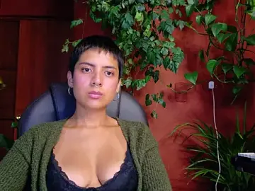 Stripchat Adult Webcams of Yeriawaddell_