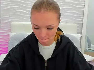 Stripchat Best Webcam of VirginOlly