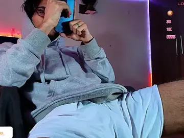 Stripchat Nude Webcam of kuzzcoo