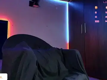 Stripchat Adult Webcam of kuzzcoo