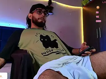 Stripchat Adult Webcam of kuzzcoo