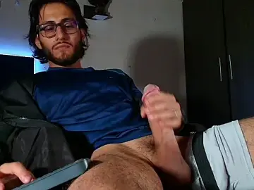 Stripchat Nude Webcam of kuzzcoo