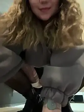 Stripchat Live Porn of PumaShyXD