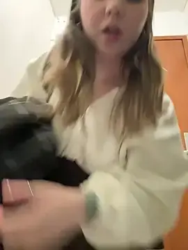 Stripchat Free Porn Cam of PumaShyXD