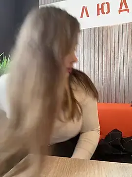 Stripchat Sex Cam of PumaShyXD