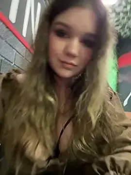 Stripchat Free Porn Cam of PumaShyXD