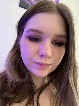 Stripchat Live Sex Cam of PumaShyXD