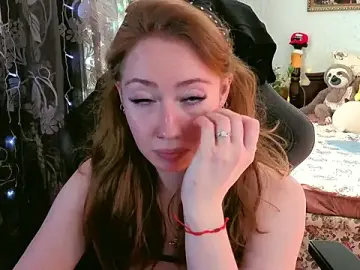 Stripchat Sex Cam of TinaBrook