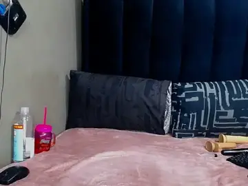 Stripchat Free Porn Cam of MrsMxx25