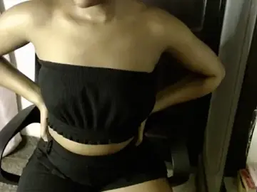 Stripchat Watch Live Sex Cams of savage_laura