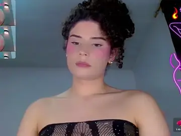 Stripchat Live Sex of DoveCameron_