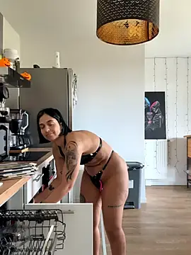 Stripchat Sex Cam of LaPetiteKim