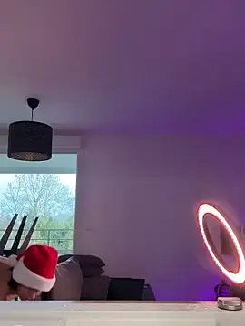 Stripchat Adult Webcam of LaPetiteKim