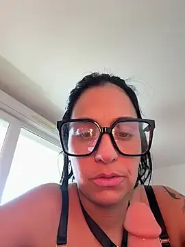 Stripchat Watch Live Sex Cams of LaPetiteKim