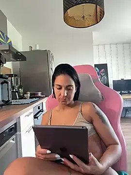 Stripchat Adult Webcam of LaPetiteKim