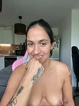 Stripchat Watch Live Sex Cams of LaPetiteKim