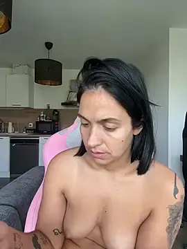 Stripchat Live Sex of LaPetiteKim