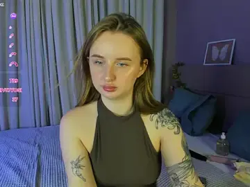 Stripchat Sex Cam of Rina_Panic