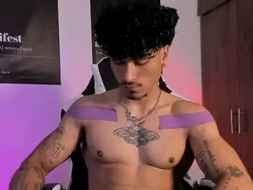 Stripchat Free Porn Cam of Thomas_Fit1