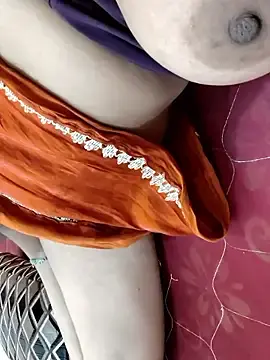 Stripchat Live Porn of BigBustyRuhi