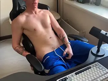Stripchat Free Porn Cam of carthylovvve