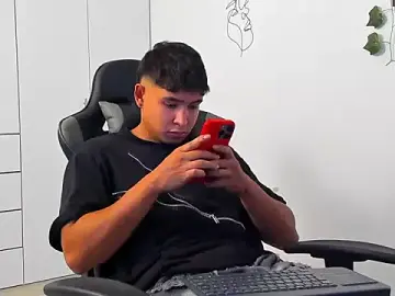 Stripchat Free Live Porn of Bray_Kevin