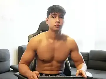 Stripchat Adult Video Chat of Bray_Kevin