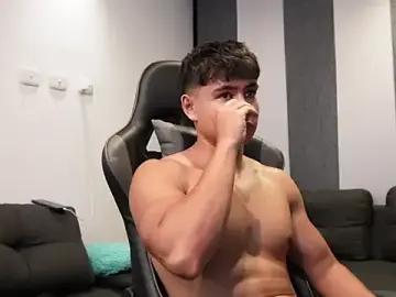 Stripchat Free Porn Cam of Bray_Kevin