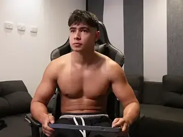 Stripchat Free Porn Cam of Bray_Kevin