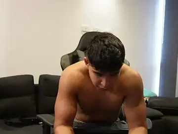 Stripchat Adult Webcam of Bray_Kevin