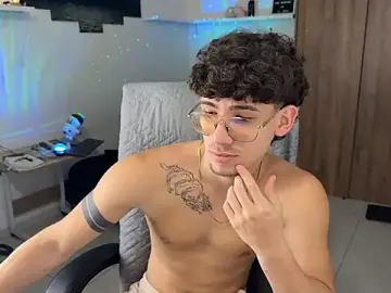 Stripchat Live Porn of Kisan_Smith