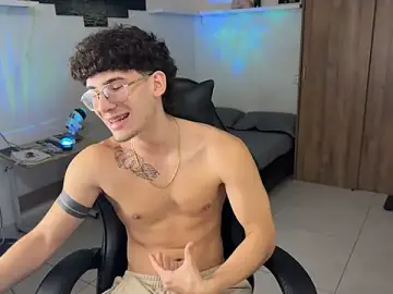 Stripchat Live Porn of Kisan_Smith