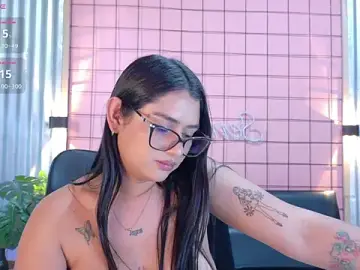 Stripchat Live Porn of mensia_hernandz