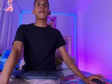 Stripchat Free Live Porn of dilan_alfonzo