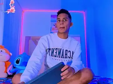 Stripchat Sex Cam of dilan_alfonzo