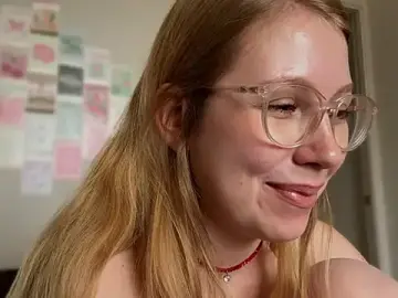 Stripchat Free Live Porn of HoneyAudrey