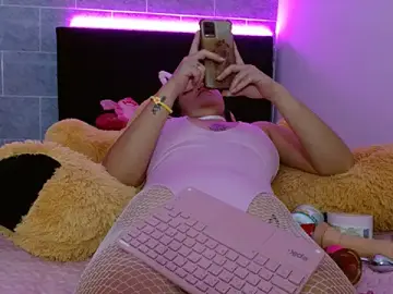 Stripchat Sex Cam of Lolaa_0123